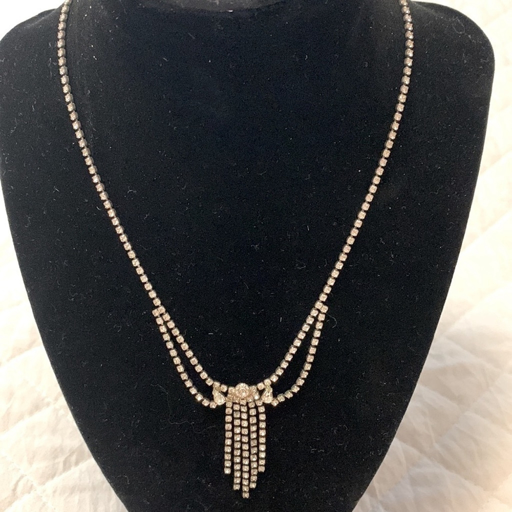 RHINESTONE necklace costume jewelry shiny 16” long dropping rhinestones fashion